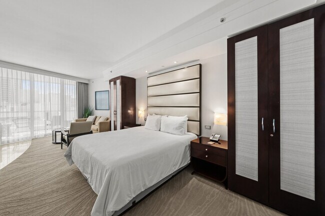 Building Photo - 4391 Collins Ave