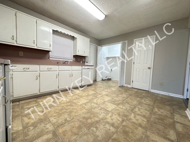 Foto del edificio - Townhome for rent in Grayson Valley