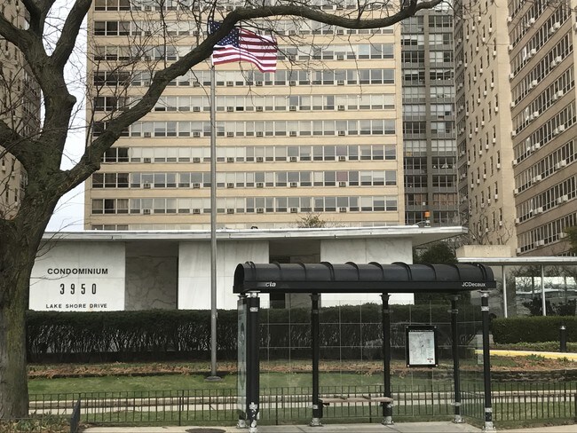 3950 N. Lake Shore Drive - 3950 N Lake Shore Dr