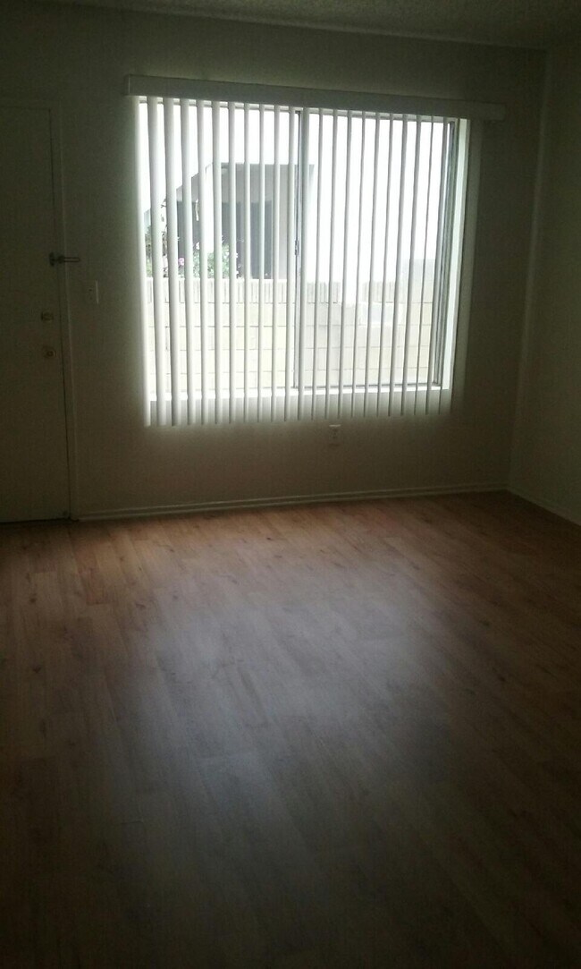 Foto del edificio - 2318 S Carmelina Ave