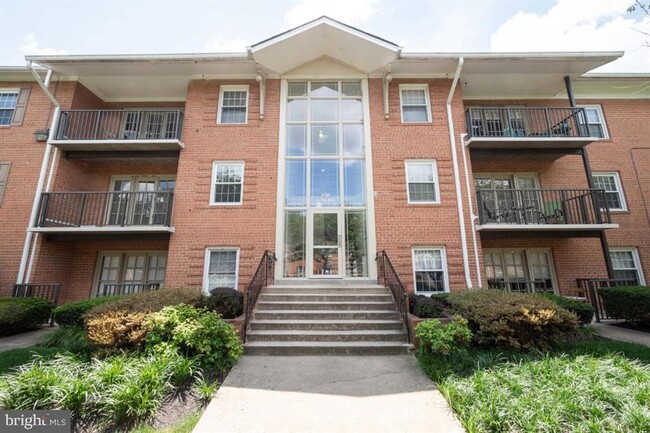 Buildling A - 3336 Spring Ln