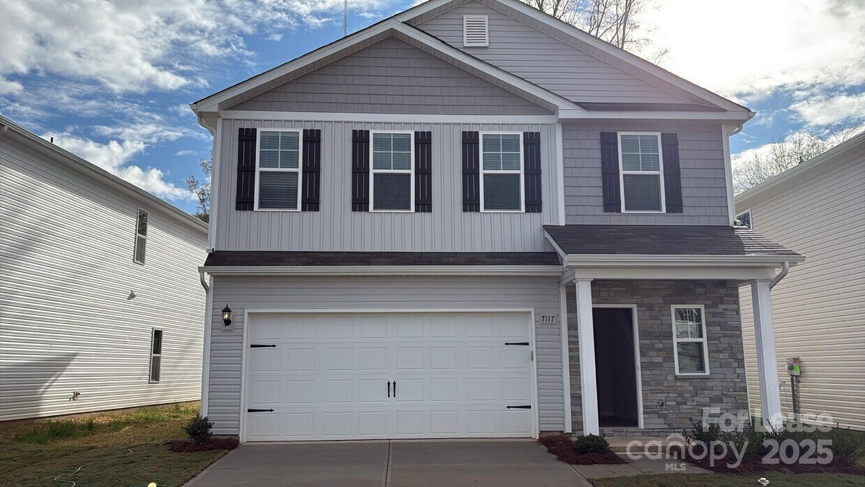 Foto principal - 7117 Stoney Wood Ln