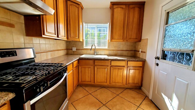 Building Photo - 4085 Carlota Blvd
