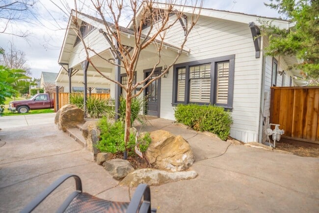 Foto del edificio - Beautiful Southside Los Banos Rental