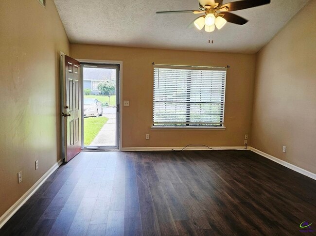 Building Photo - 107 Wrights Mill Cir