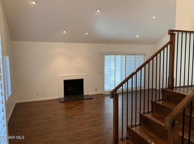 Foto del edificio - 924 Thistlegate Rd