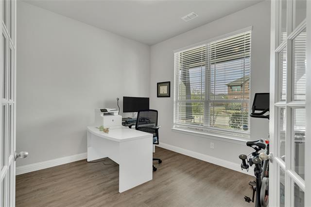 Foto del edificio - 1404 Arrowwood Dr