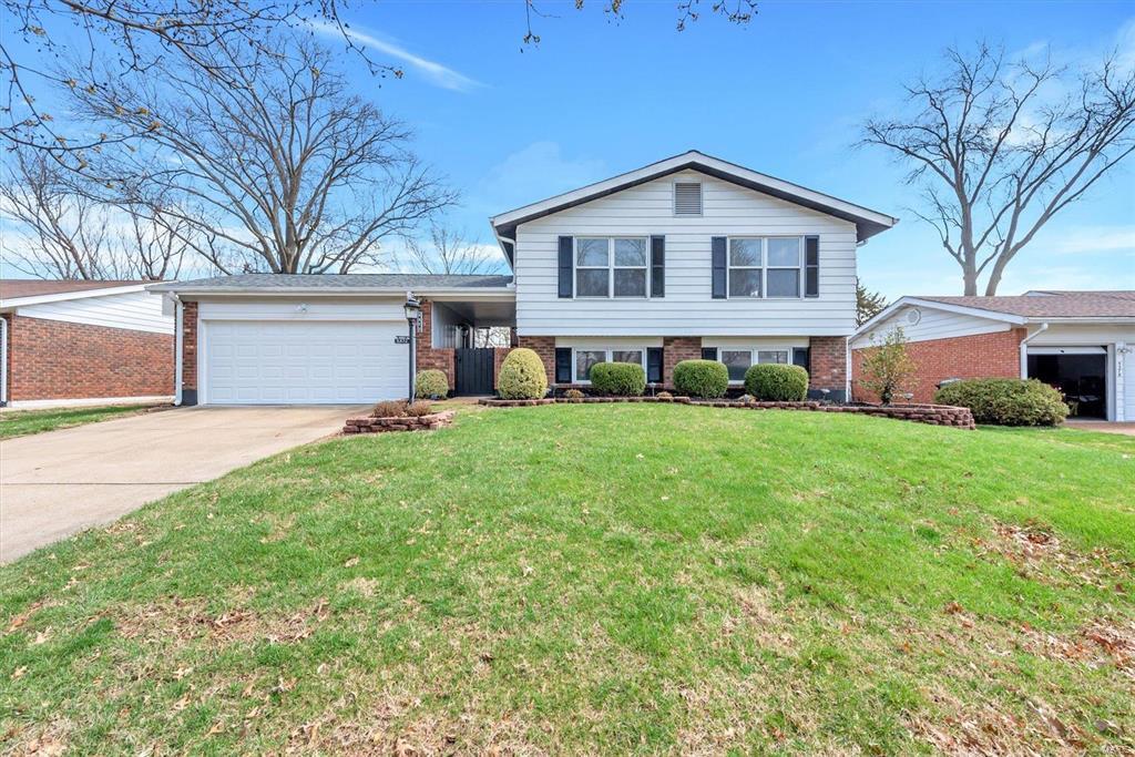 5372 Chatfield Dr, Saint Louis, MO 63129 House Rental in Saint Louis