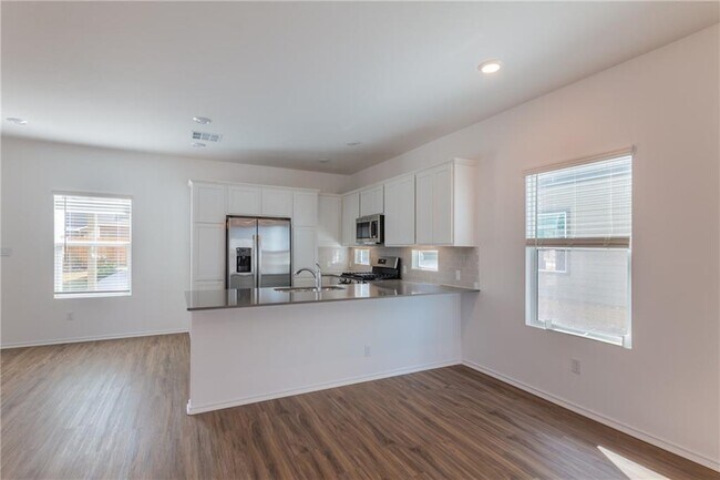 Foto del edificio - 1437 Weatherford Ln
