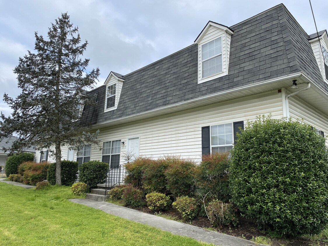 2519 Cedar Ln, Knoxville, TN 37918 Apartments in Knoxville, TN