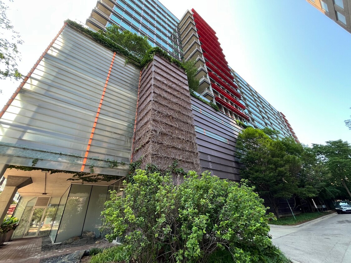 Foto del edificio - 800 Elgin Rd