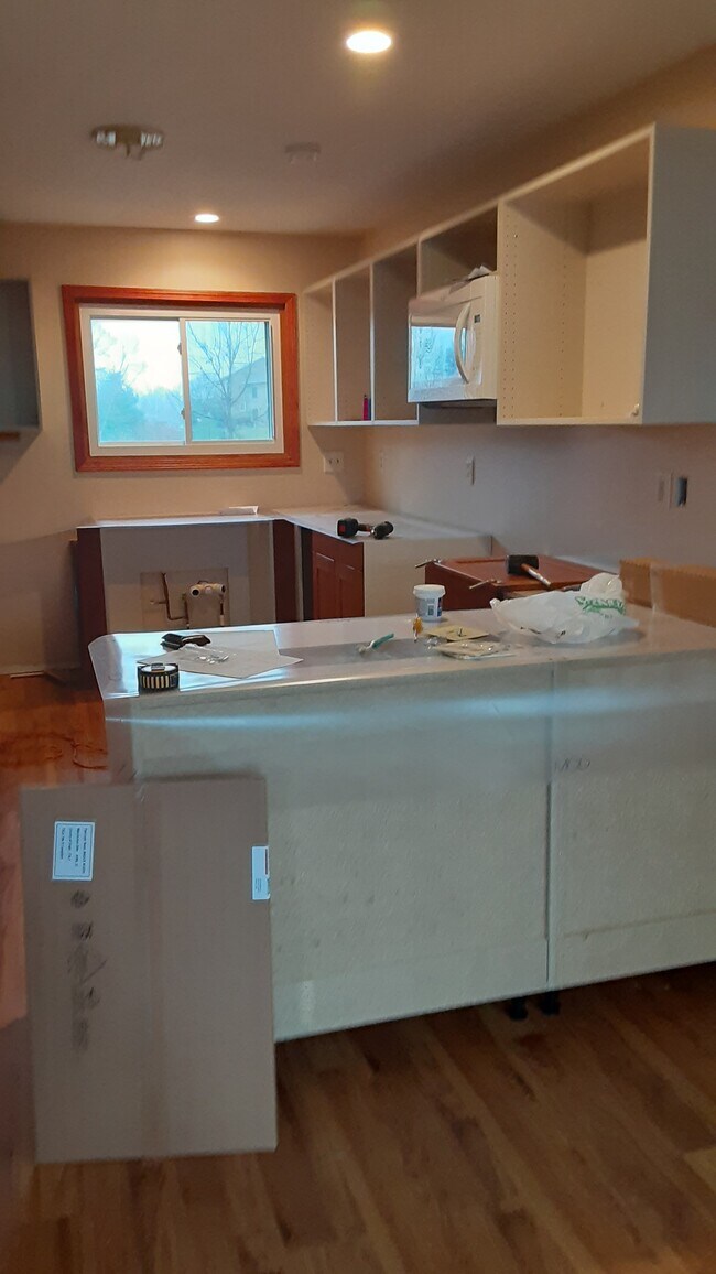 Kitchen - 800 Windhill St.