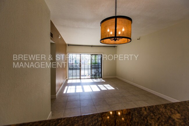 Building Photo - 8020 E Thomas Rd