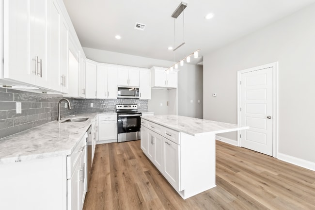 Building Photo - 211 Canvasback Dr