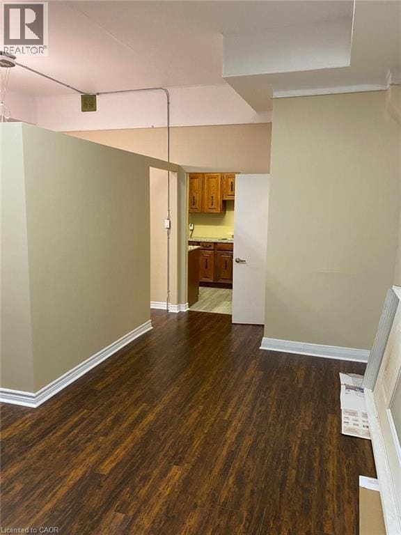 Building Photo - 264 King St