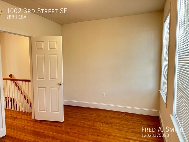 Building Photo - 1002 3rd Pl SE