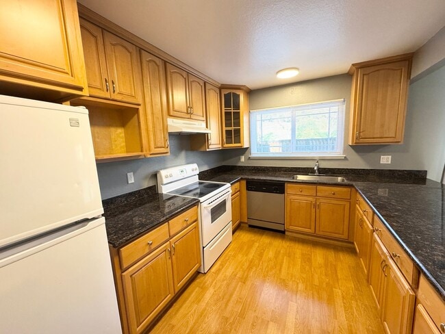 Building Photo - Perfect Shape Great Size Condo in San Ramon