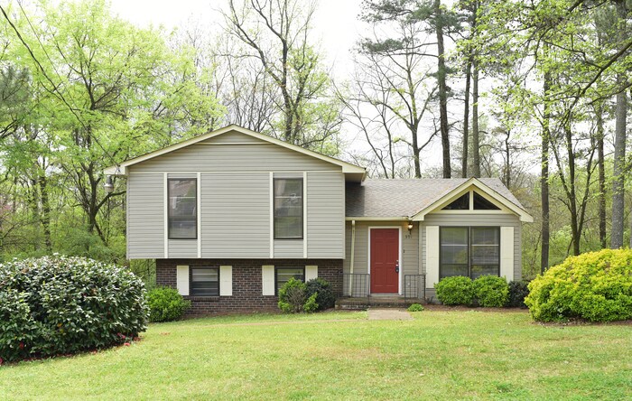 Primary Photo - Lovely Home!