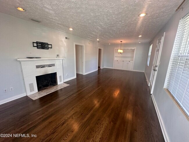 Foto del edificio - 4138 Marquette Ave