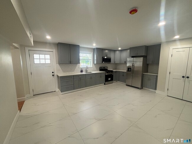 Building Photo - 50 Bonner St
