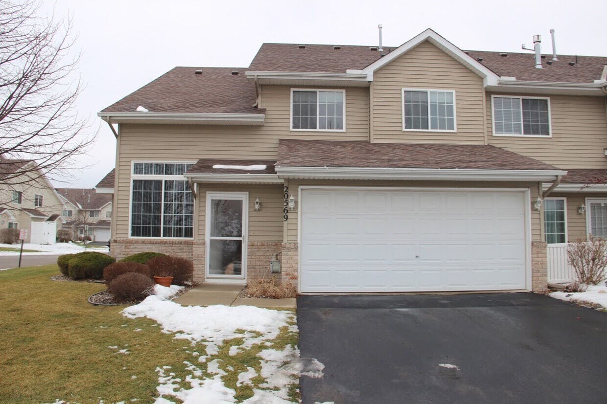 20569 Abbey Lane, Farmington, MN 55024 Townhome Rentals in Farmington