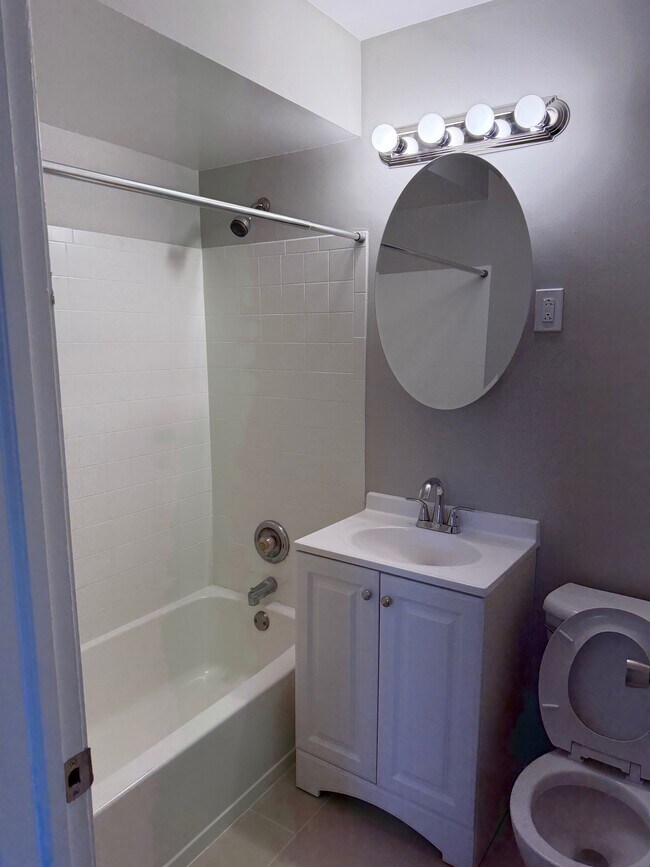 Foto del edificio - Colonial Gardens