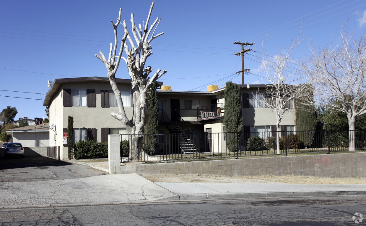Primary Photo - 910 Mt Vernon Ln