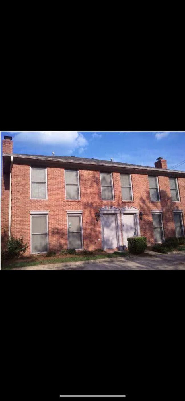 Building Photo - 6 Northtown Rd