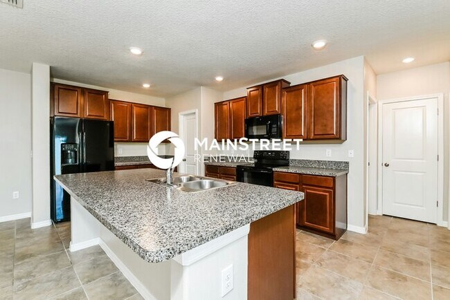 Foto del edificio - 6 Bedroom Pet-Friendly Home in RIVERVIEW, FL with Main Street Renewal