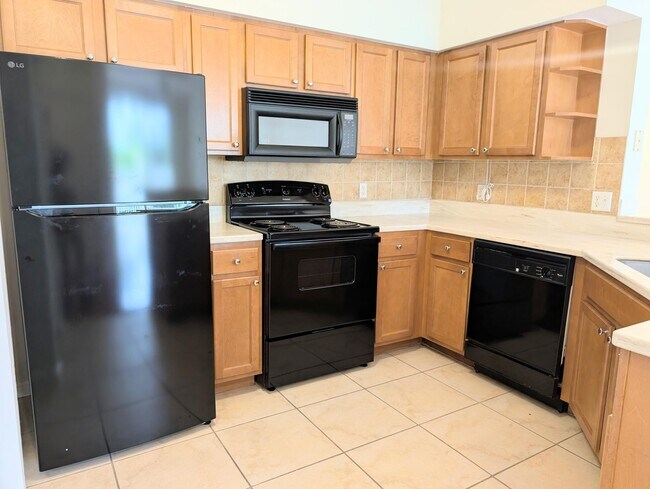 Foto del edificio - 3210 Myrtlewood Cir E