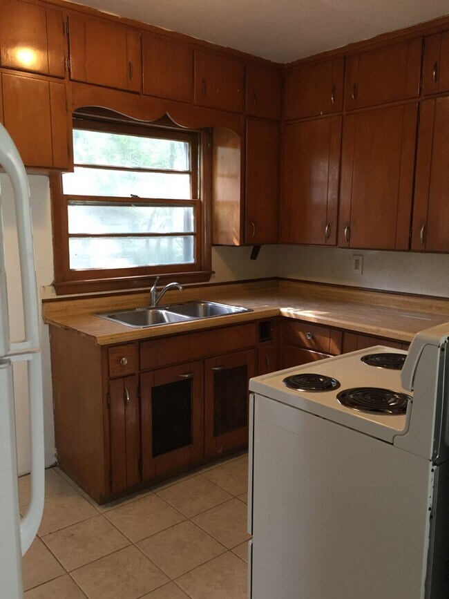 Foto del edificio - 610 Anthony St