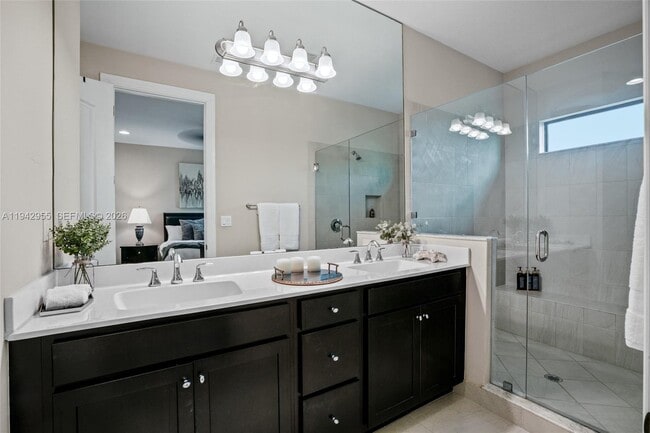 Foto del edificio - 10103 Akenside Dr