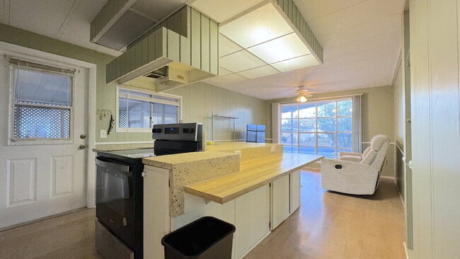 Building Photo - 5638 James Dr