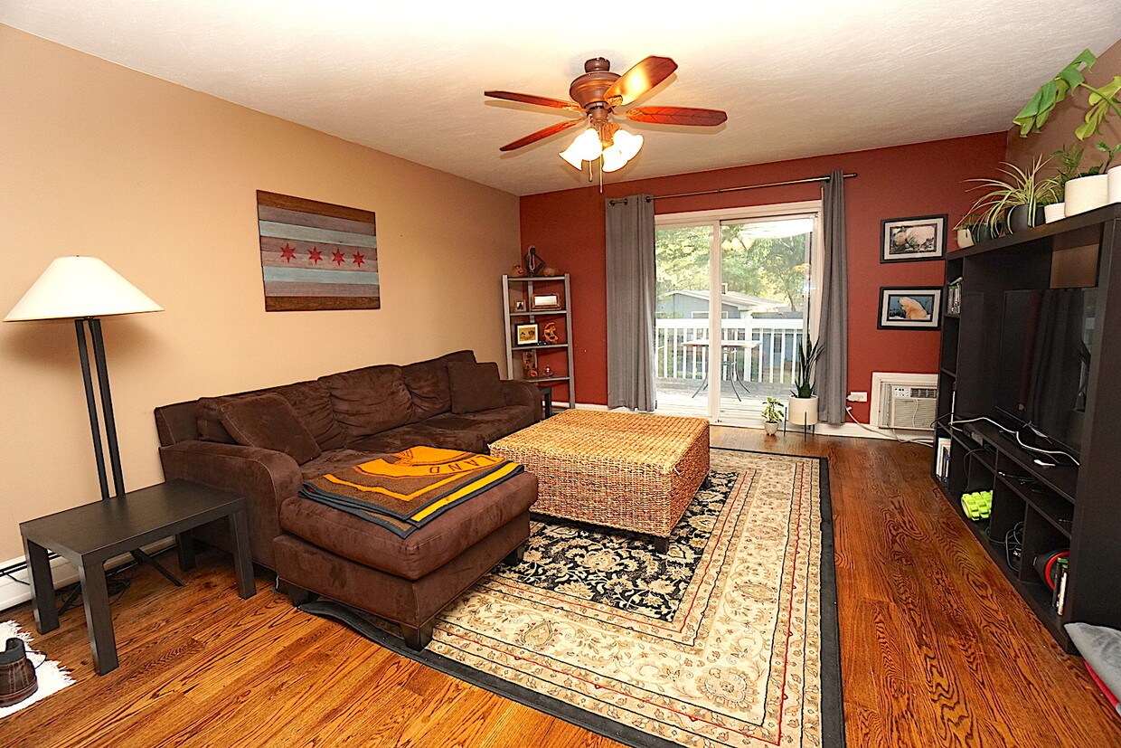 Primary Photo - 565 Maple Ave