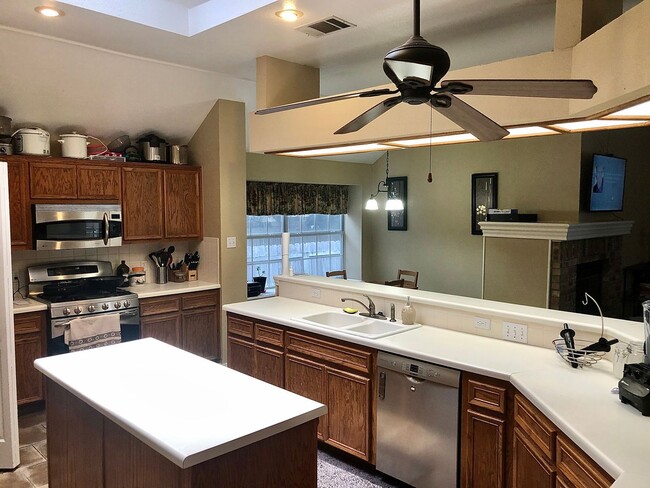 Foto del edificio - Beautiful 4 bed home in Round Rock