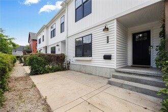 Building Photo - 2059 W 34th Pl