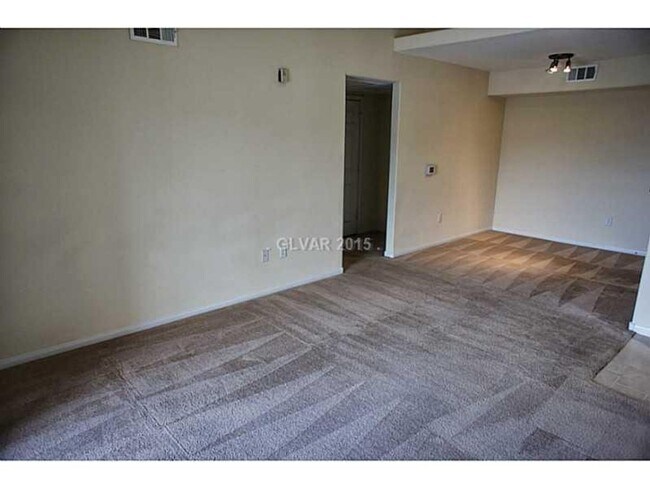 Foto del edificio - Cozy 1 Bedroom Condo in SW