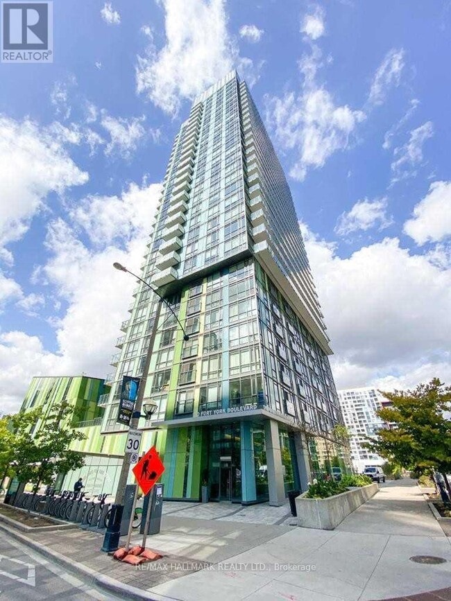 Building Photo - 170 Fort York Blvd