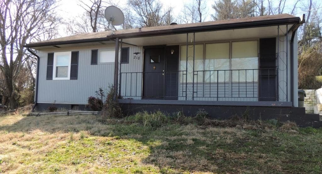 218 E Milligan Dr, Greeneville, TN 37743 House Rental in Greeneville