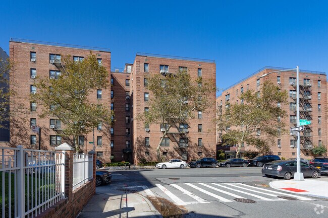 Building Photo - 9902 3rd Ave