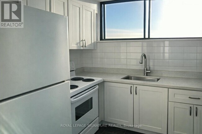 Building Photo - 4645 Jane St