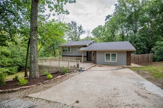 Building Photo - 41 Gore Ln