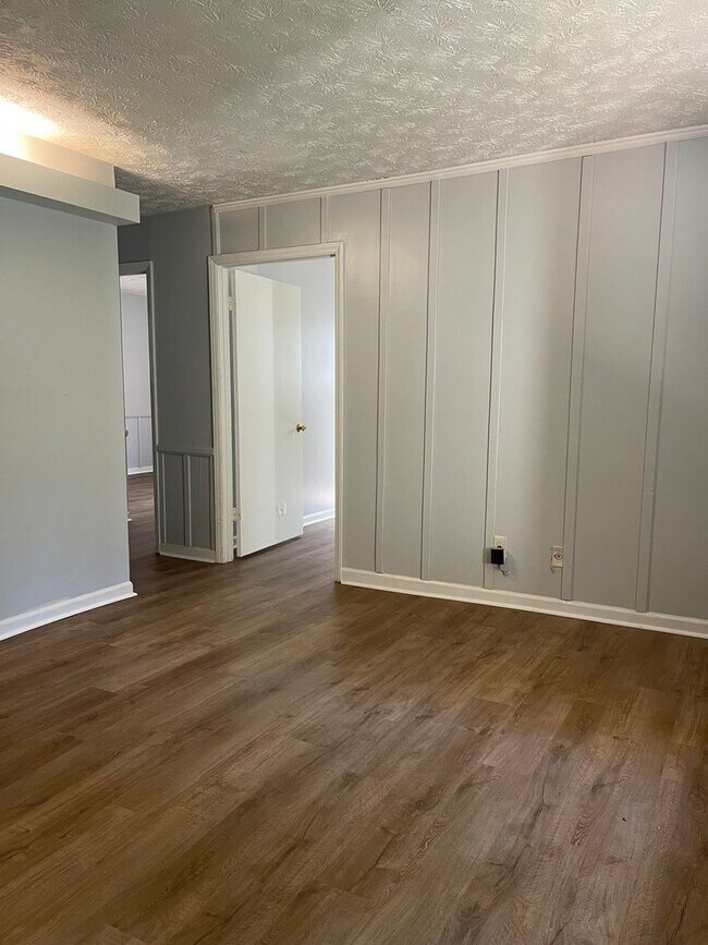 Building Photo - Oconee County Duplex - 2BR 1 Bath!  Availa...
