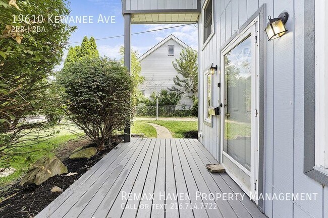 Building Photo - 19610 Kewanee Ave, Cleveland- Spacious 2 b...
