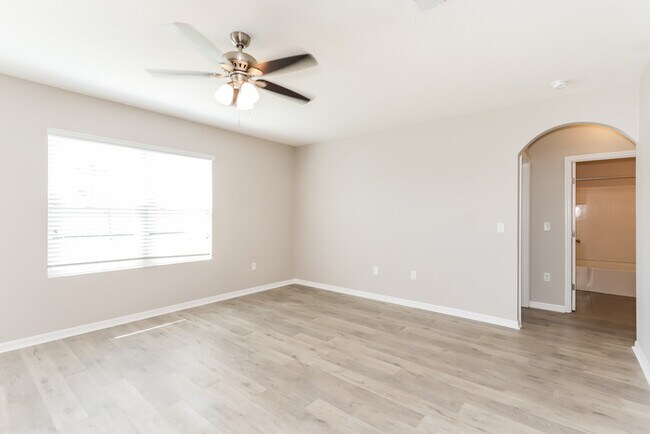 Foto del edificio - 3221 S Northview Rd