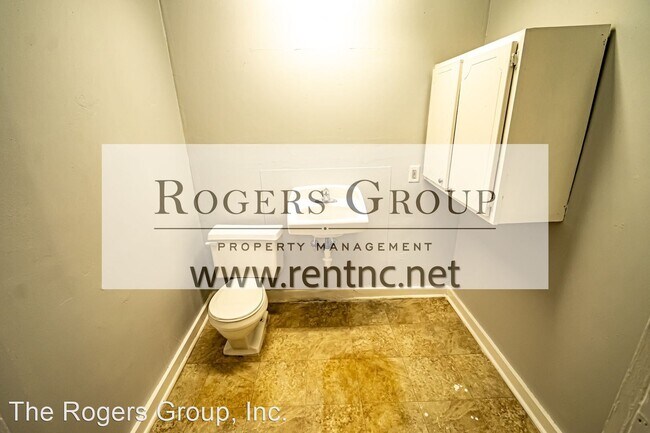 Building Photo - 3 br, 1.5 bath House - 809 Eastside Dr