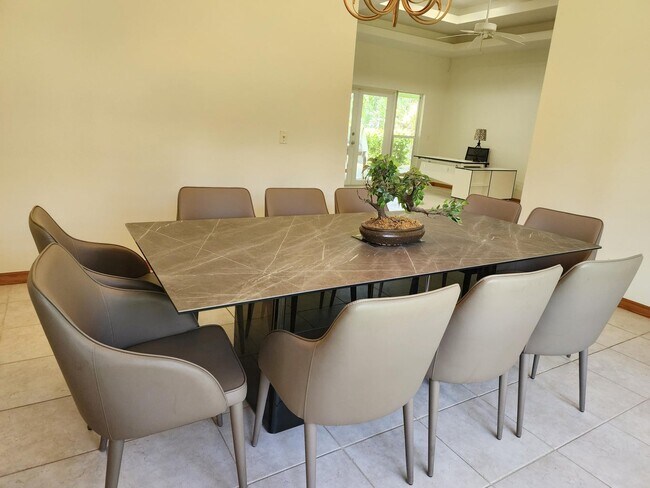 Foto del edificio - 13438 49th St N