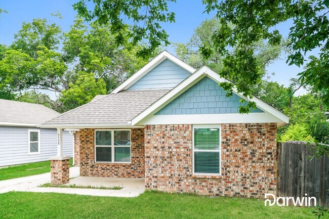 Building Photo - 5508 Blackmore, Fort Worth, TX 76107