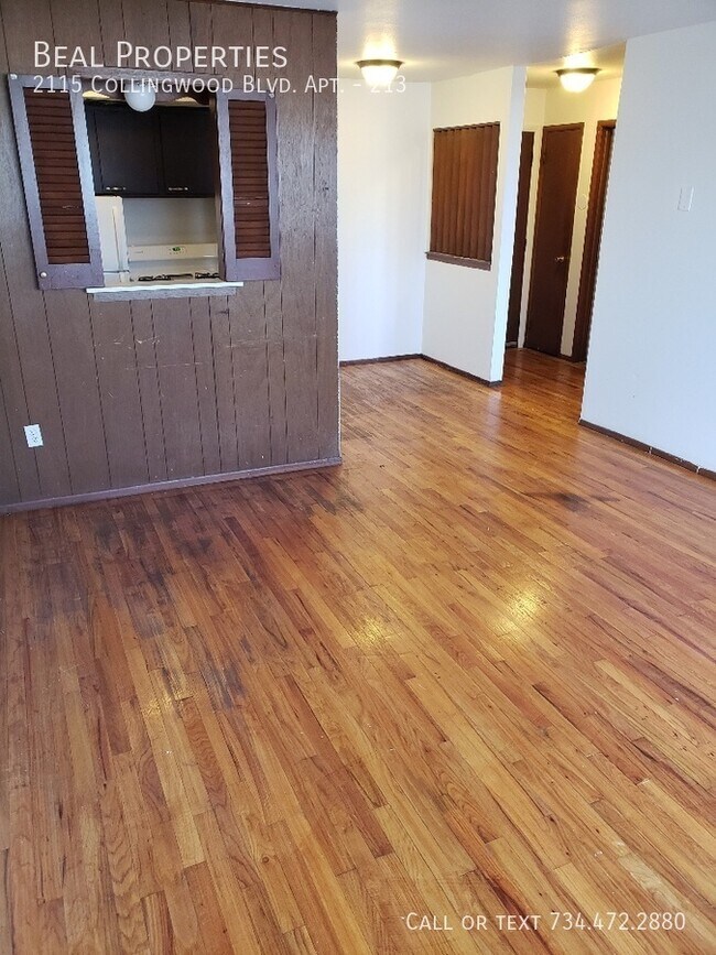 Foto del edificio - 2115 Collingwood Blvd