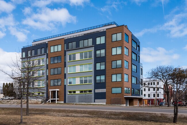Building Photo - 167 Newbury St